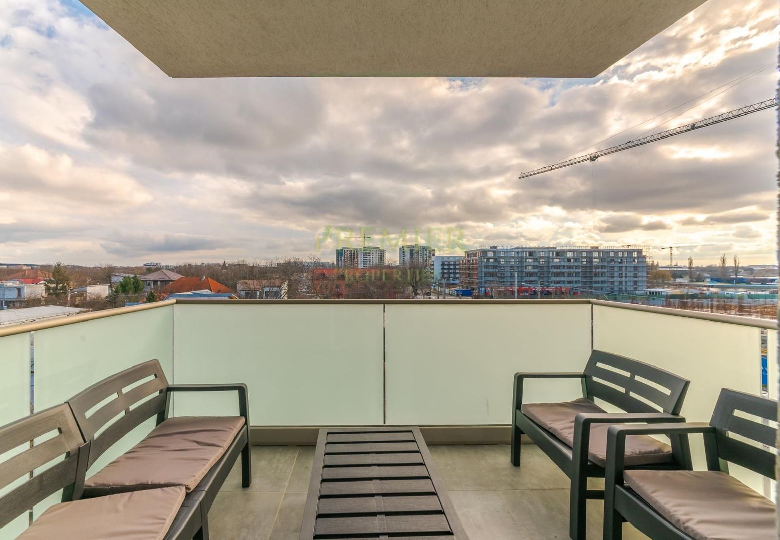 Apartament Nou de Vânzare cu Încălzire în Pardoseală Straulesi - metrou  aproape - Poză 6