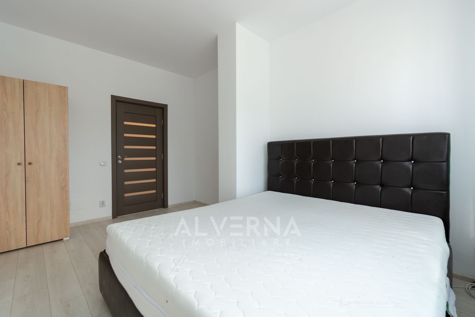 Apartament tip Penthouse | 3 camere | Terasa 88 mp | Zona VIVO METRO - Poză 7