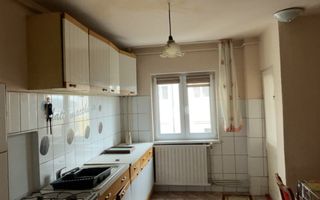 Apartament cu 3 camere de vanzare in Blaj - Poză 1