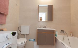 AP. 2 CAMERE- RAHOVA, BUCATARIE INCHISA, MOBILAT/ UTILAT MODERN - Poză 12