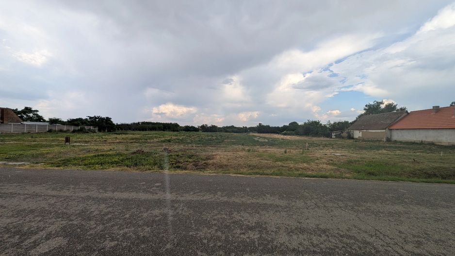 Parcele teren  intravilan Padureni - Poză 8