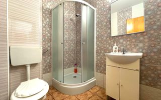 Hotel superb de vânzare, Bihor, 16 camere - Poză 4