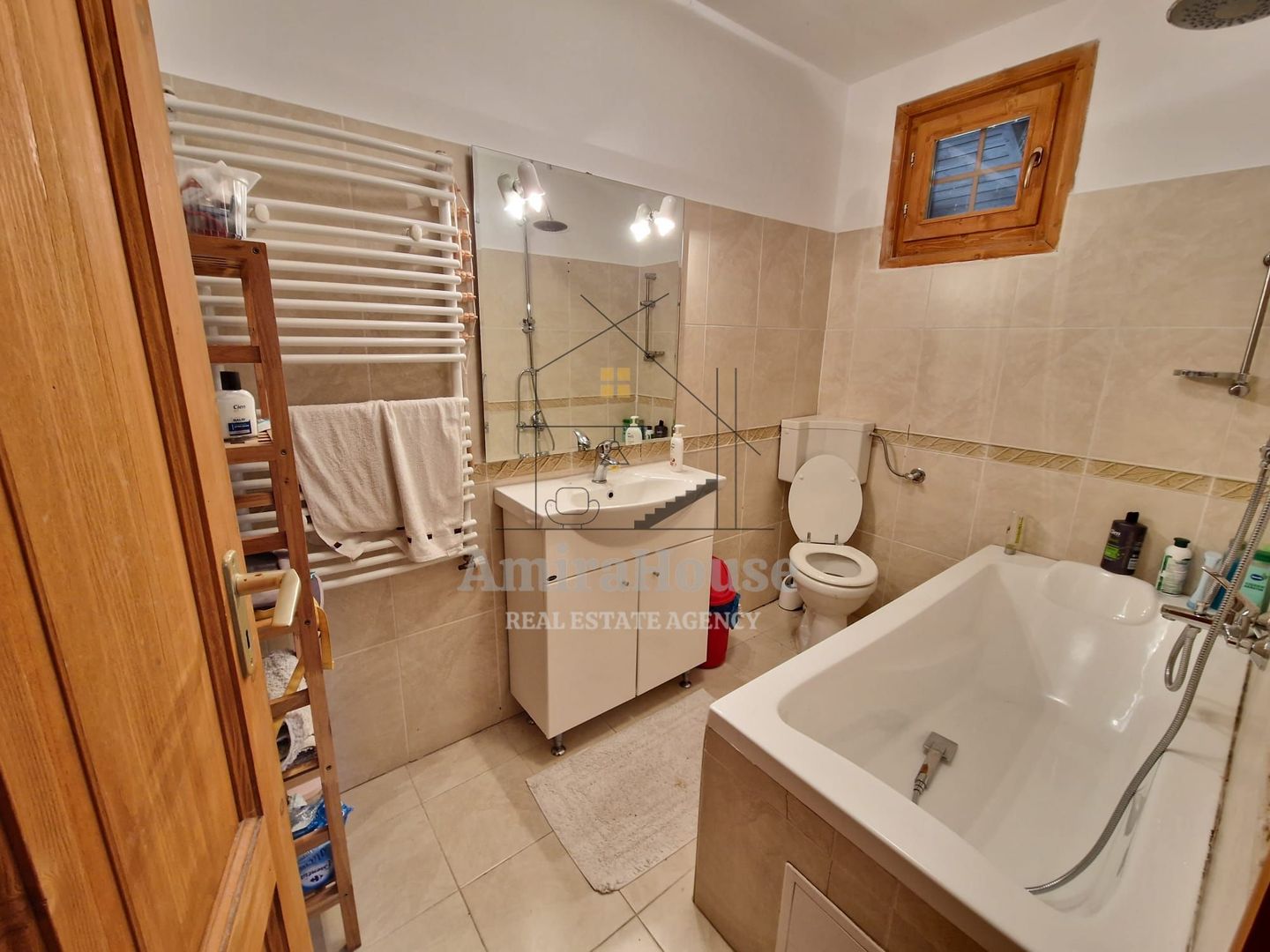 Casa din lemn D+P+M de 400 mp utili si teren 3.000 mp zona Faget - Poză 5