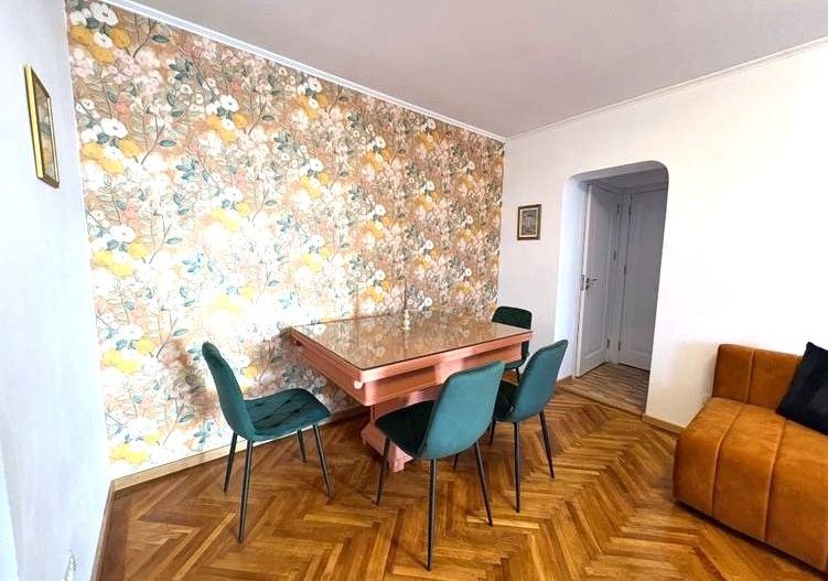 🏡 ]nchiriez Apartament cu 3 camere, 68 mp, parcare inclusă, Titan - Poză 2
