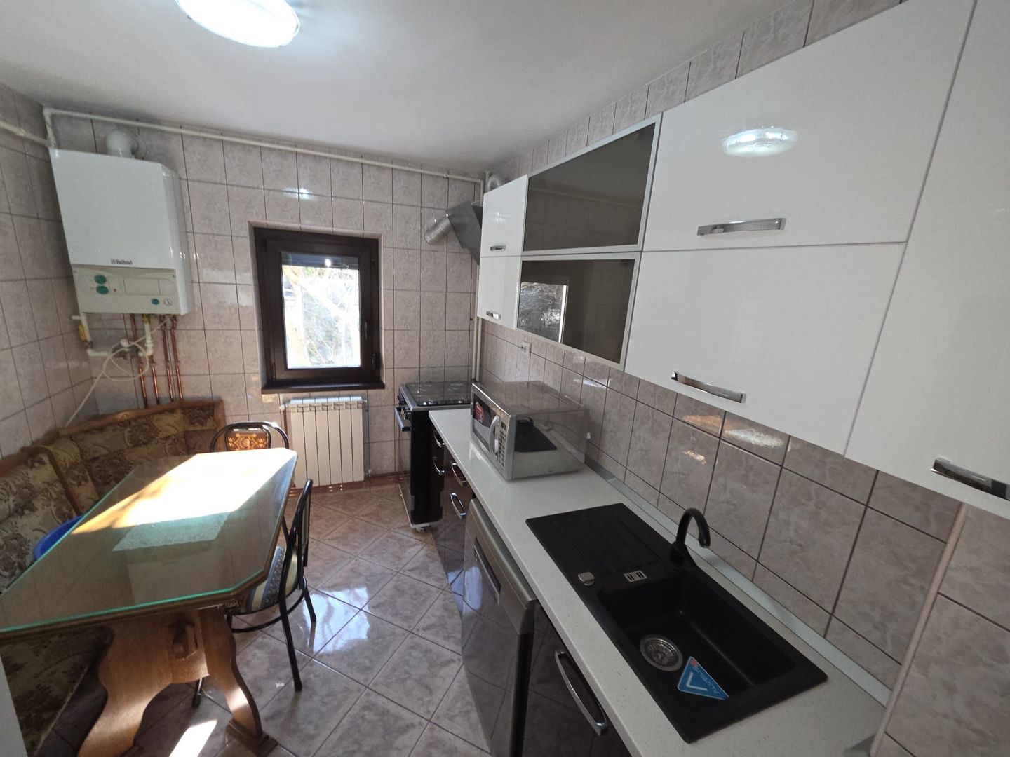 Apartament premium, Complet mobilat&utilat, Etaj 1, Zonă excelenta - Poză 1