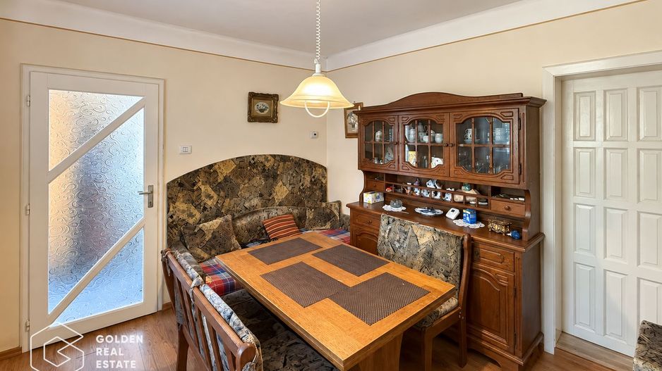 Casa din caramida, 3 camere + anexa, teren 262 mp,  zona Vlaicu - Poză 9