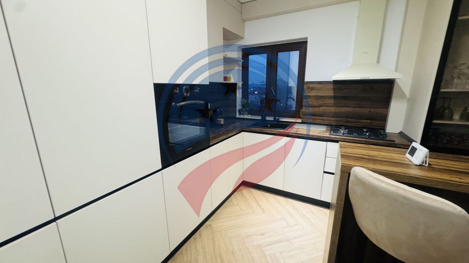 Super locație, super apartament 4 camere Ultracentral - Poză 7