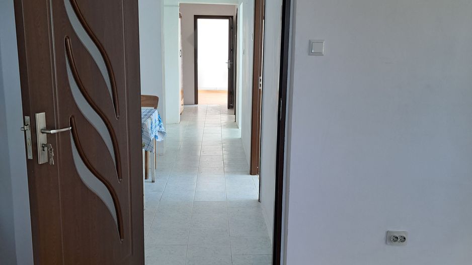 Apartament 4 cam dec Port, et 4/5,St 100mp,3 balcoane - Poză 1