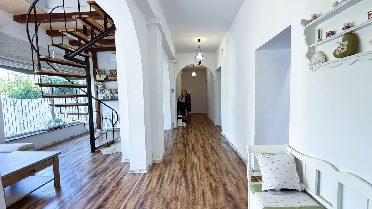 Casă Centrală 5 camere, Str. Andrei Mureșanu - Carei - Poză 11