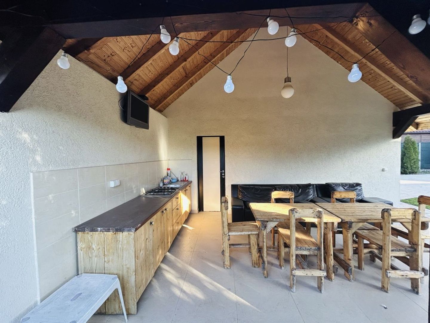 Casa individuala cu pivnita in Sura Mica, zona Salii de sport - Sibiu - Poză 10