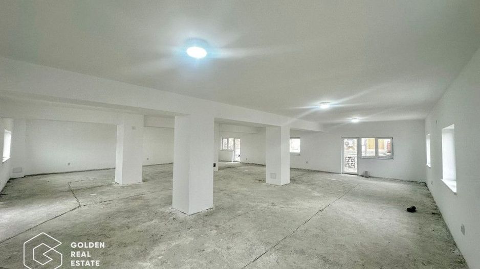 Cladire cu destinatie comerciala,800mp, D,P+2Etaje,locatie exceptionala - Poză 12