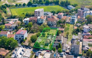 Teren rar, 1600 mp in zona Stadion | Deschidere 25 m | Utilitati - Poză 3