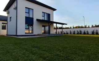 Vilă Individuală cu 700 mp Teren și Mansardă Amenajată - Poză 26