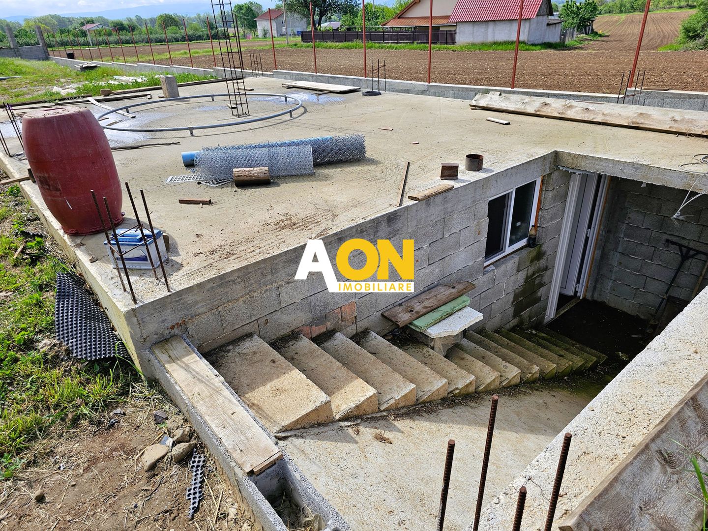 Casa noua, 6 camere, 2763 mp teren, comuna Vintu de Jos - Poză 22