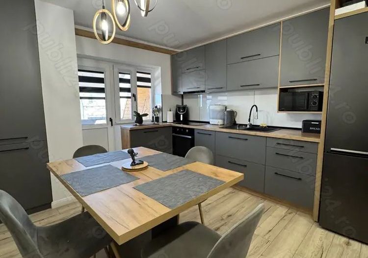 Apartament modern 3 camere central ultracentral - Poză 1