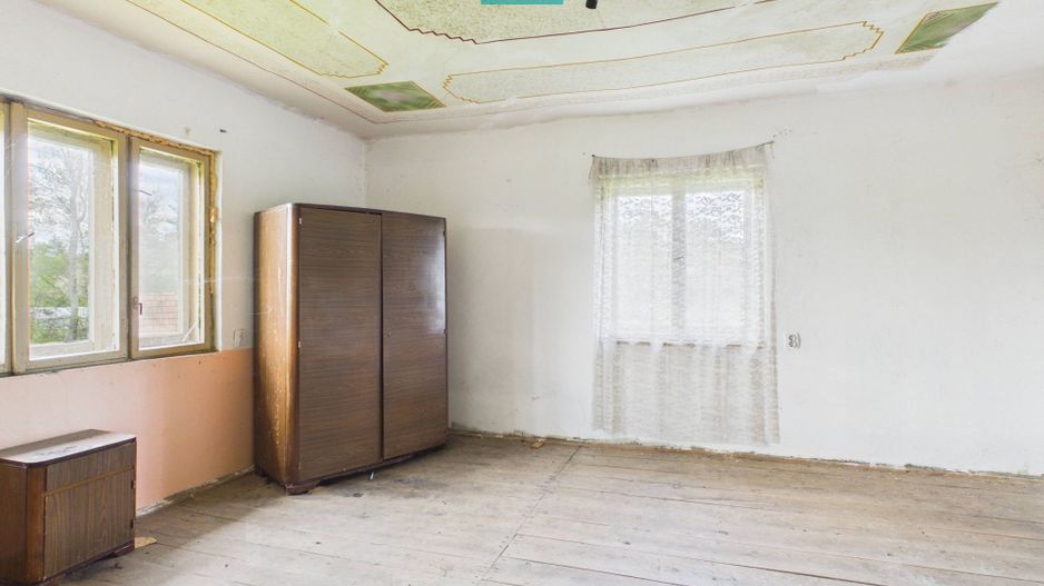 Casă cu teren de 17.681 mp, în loc. Hălmăgel, Arad - Poză 2