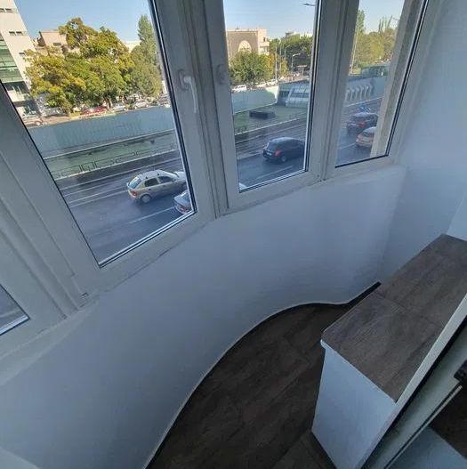 Apartament cu 2 camere - metrou Piața Muncii - Poză 8