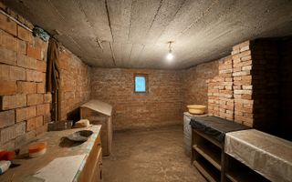 Casa individuala 3 camere | Acces auto | Pivnita I Lupeni - Poză 7