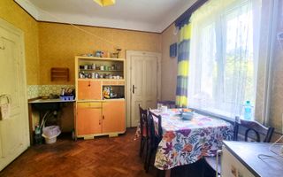 CASĂ INDIVIDUALĂ DE VÂNZARE S+P+E, 2 GARAJE, 777MP TEREN, ULTRACENTRAL - Poză 7