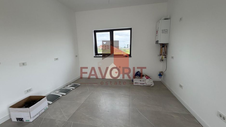 Triplex in Sacalaz | Finisaje premium | 4 camere | Asfalt | 2 balcoane - Poză 5