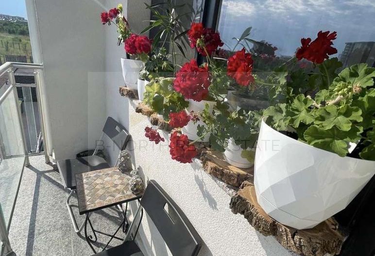 Apartament 2 camere decomandat, 54 mp, etaj 1, balcon, metrou Păcii - Poză 4