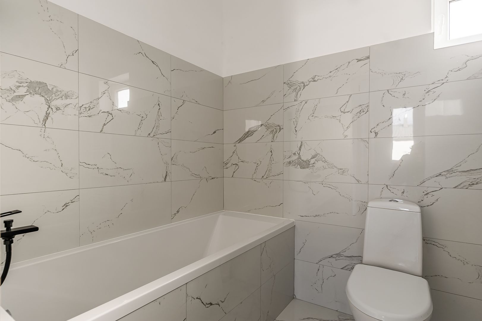 Casă de vânzare modernă și spațioasă – Comision 0%! - Poză 11