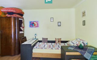 Casă cu livadă de pomi în Dorobanți - Poză 4