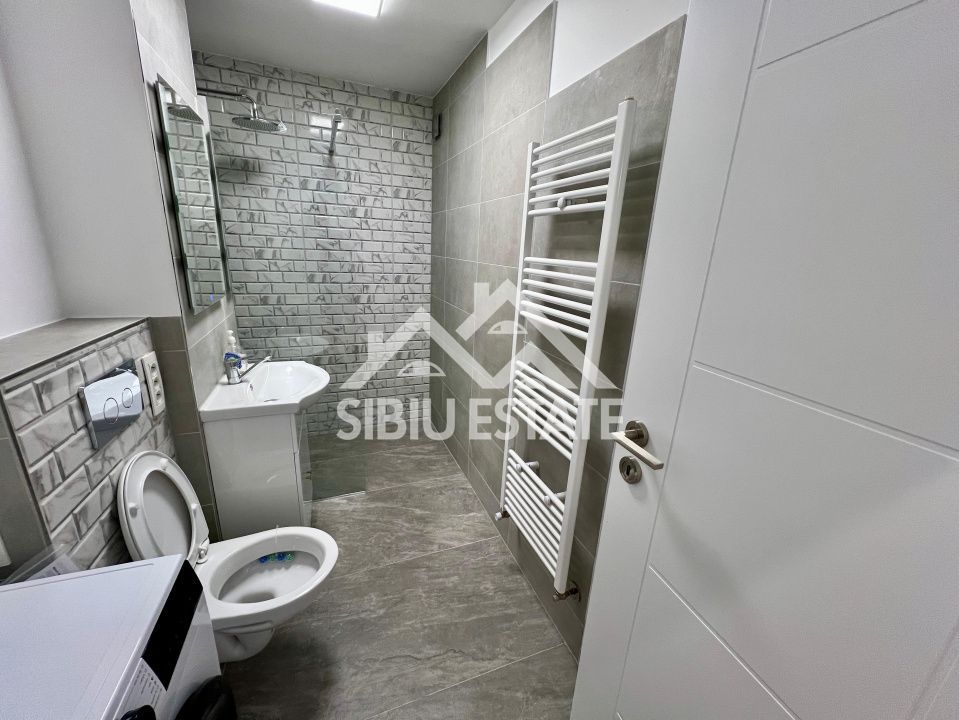 Apartament 4 camere renovat, 79 mp cu logie, Vasile Aaron, Sibiu - Poză 8