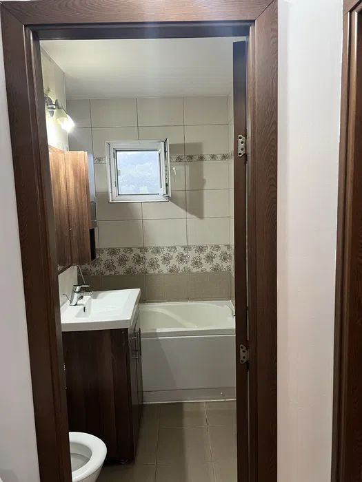 Aapratemt 3 camere si loc de paracare- et.3- 400euro-Mircea cel Batran - Poză 6