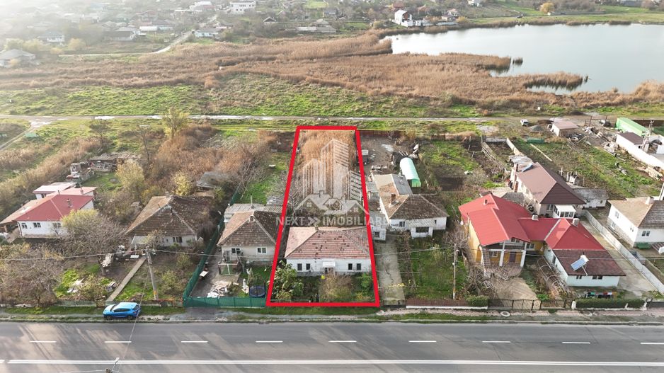 Teren intravilan 1052mp cu casa renovabila de cărămidă Tuzla - Poză 1