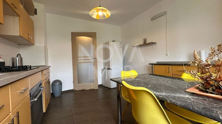 Apartament 3 camere, decomandat - Central - Poză 7