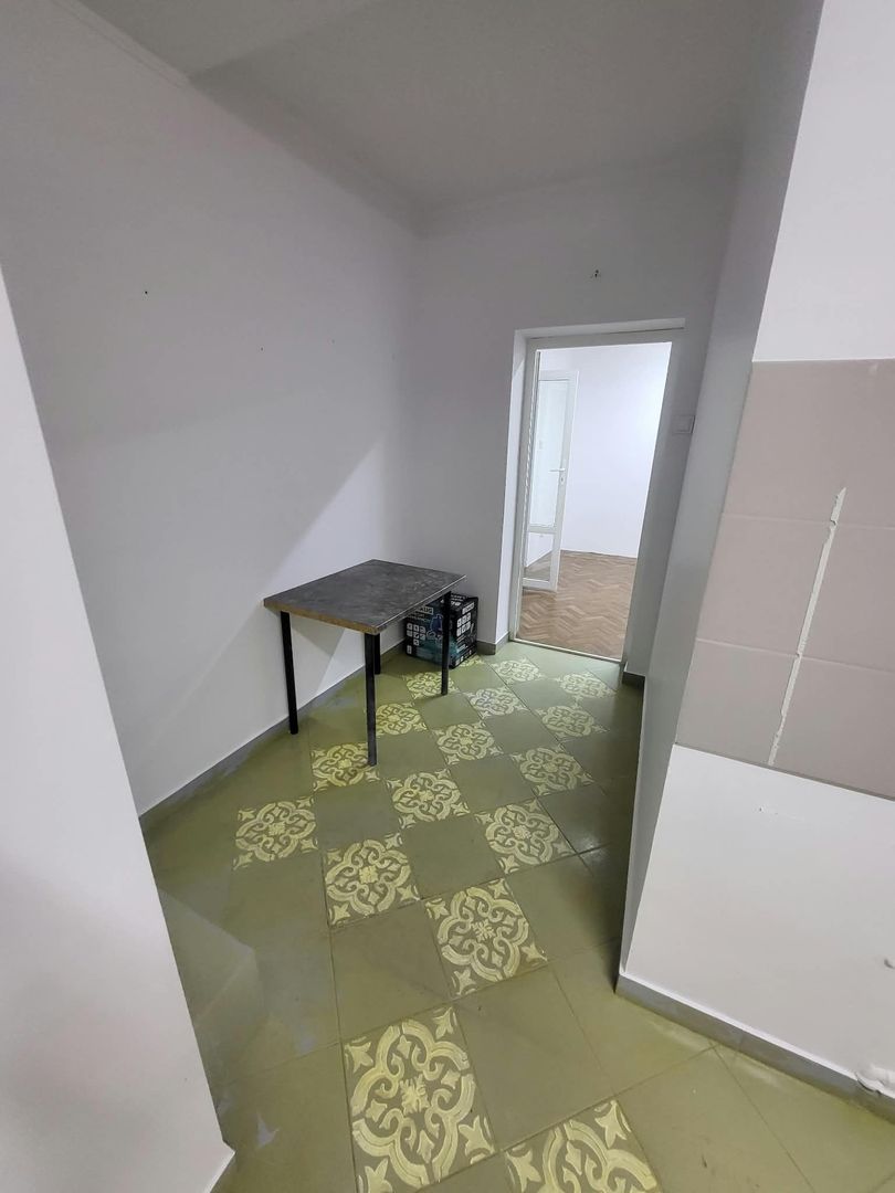Casa de inchiriat. curte, centrala proprie, zona centrala. metrou 7min - Poză 10