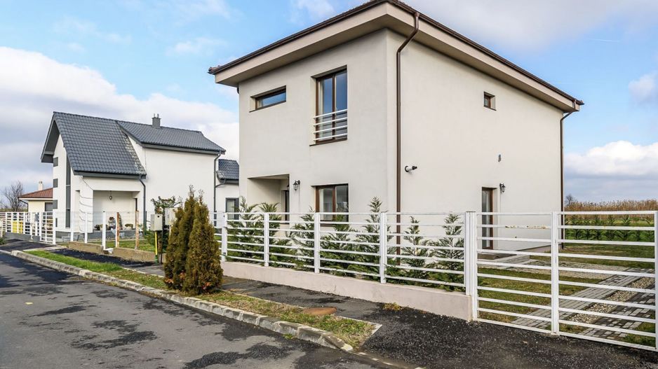 Casă de vânzare modernă și spațioasă – Comision 0%! - Poză 3