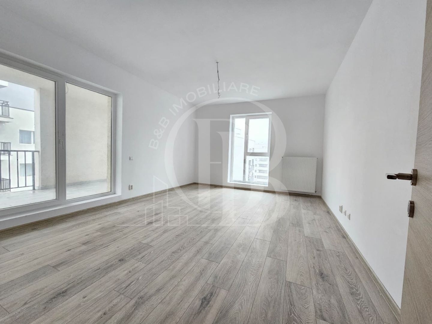 Apartament 3 camere FINALIZAT 100mp Loc parcare inclus - Poză 1