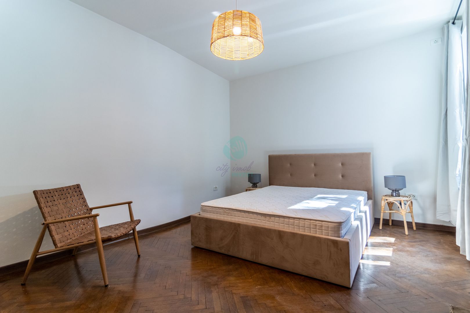 Vila interbelica AIRBNB "la cheie" - Poză 12