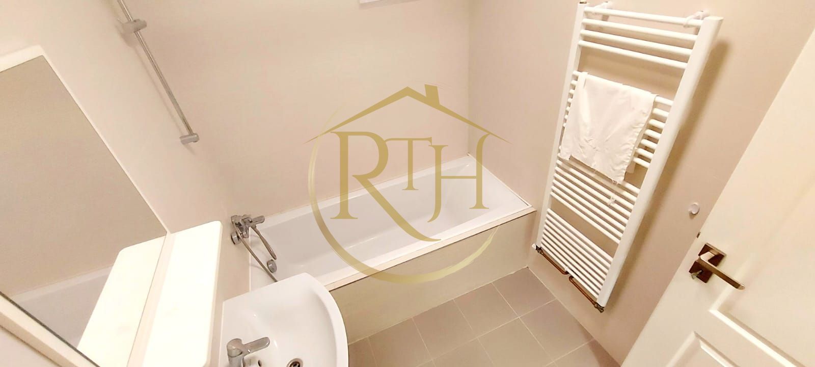 Inchiriez Apartament modern  2 Camere Giroc zona hotel IQ - Poză 16