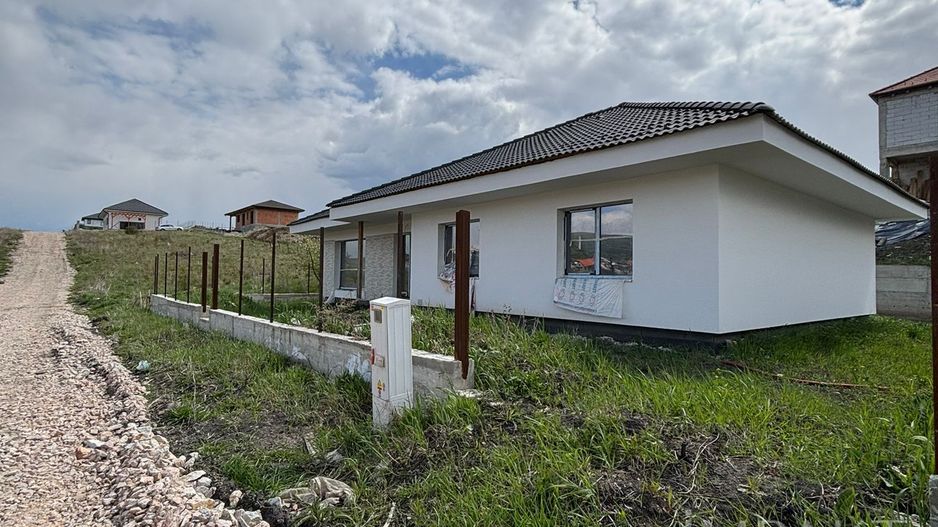 Casa superba pe un singur nivel, situata in Chinteni, zona Profi! - Poză 3
