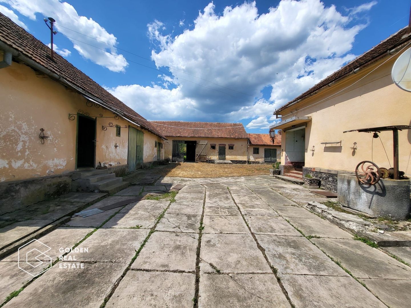 Casa  cu 3 corpuri de cladire, sat Lalasint - Poză 19