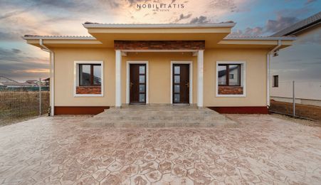 Casa tip Duplex “Mica de ea” pe Parter – Locuință Ideale pentru Familii Mici!