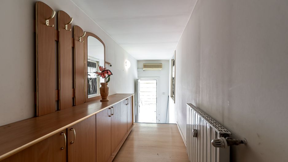 Locuință și Business pe Str. L. Blaga, Arad, Spațiu + Apartament - Poză 12