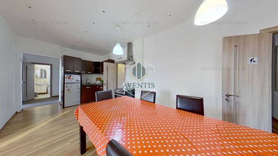 Blvd. Balcescu langa metrou Universitate, 4 camere, terasa de 50mp, 3 bai - Poză 8