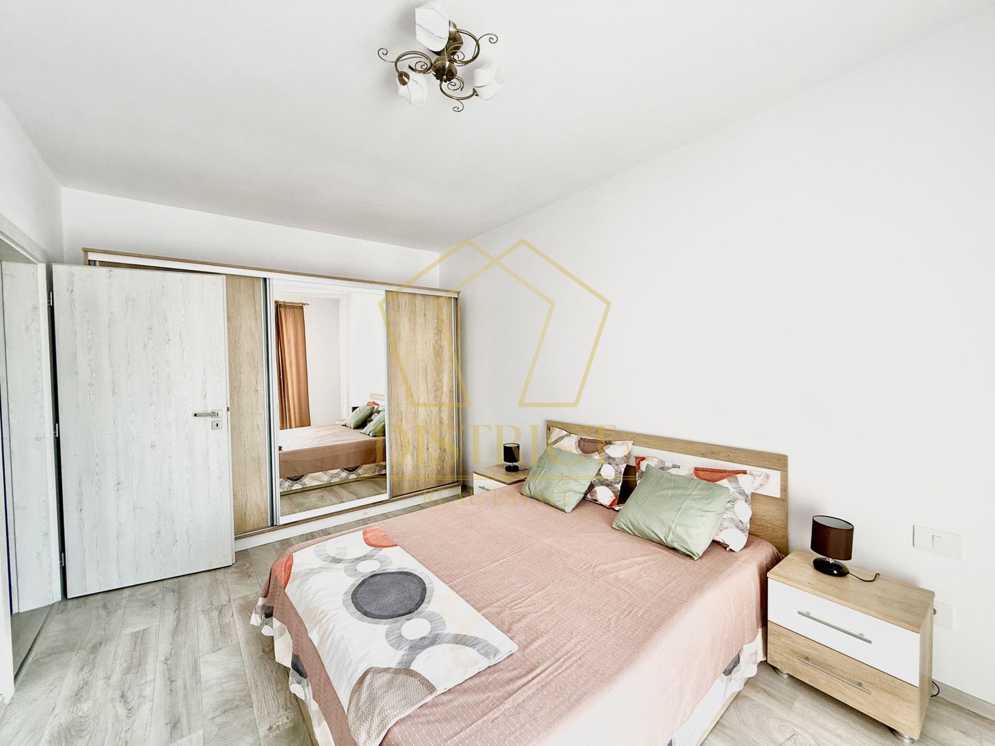 Apartament modern decomandat 2 camere | Aradului - Poză 2