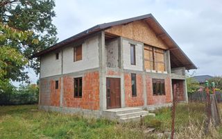 Casă Suseni-Cersani construcție solidă, teren 578 mp, zona superba - Poză 3