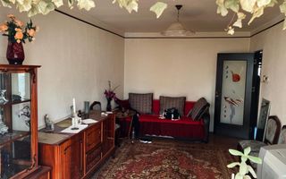 Apartament cu 3 camere, ideal pentru familie. - Poză 1