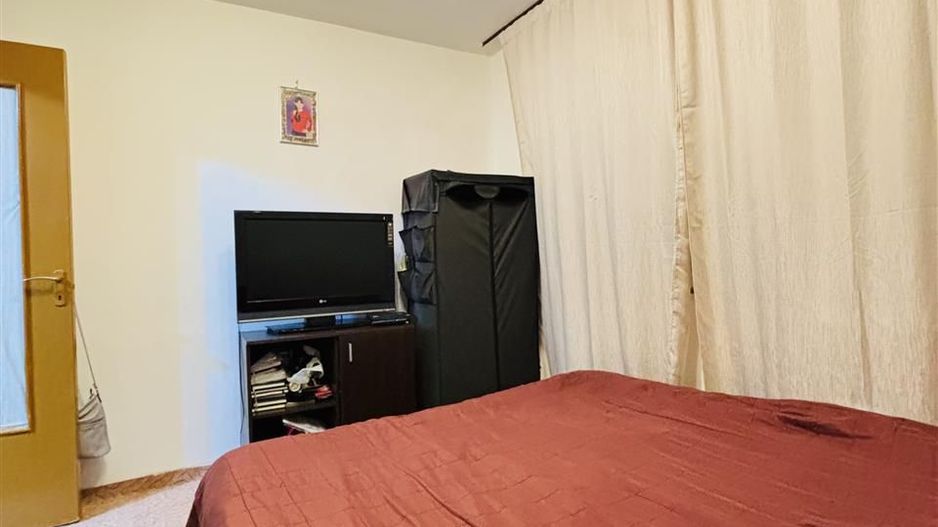 Apartament cu 2 camere decomandat zona Rogerius. - Poză 3