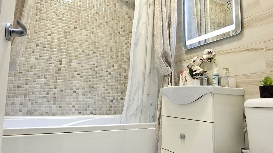 Apartament 4 camere, mobilat și utilat, zona Donici. - Poză 7