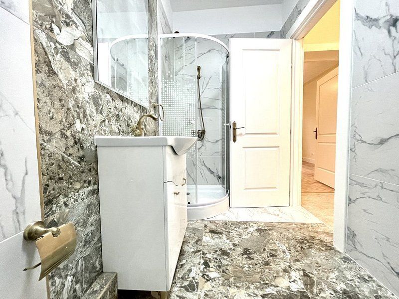 Recent renovat| Piața Unirii - lângă Tribunal - Poză 13