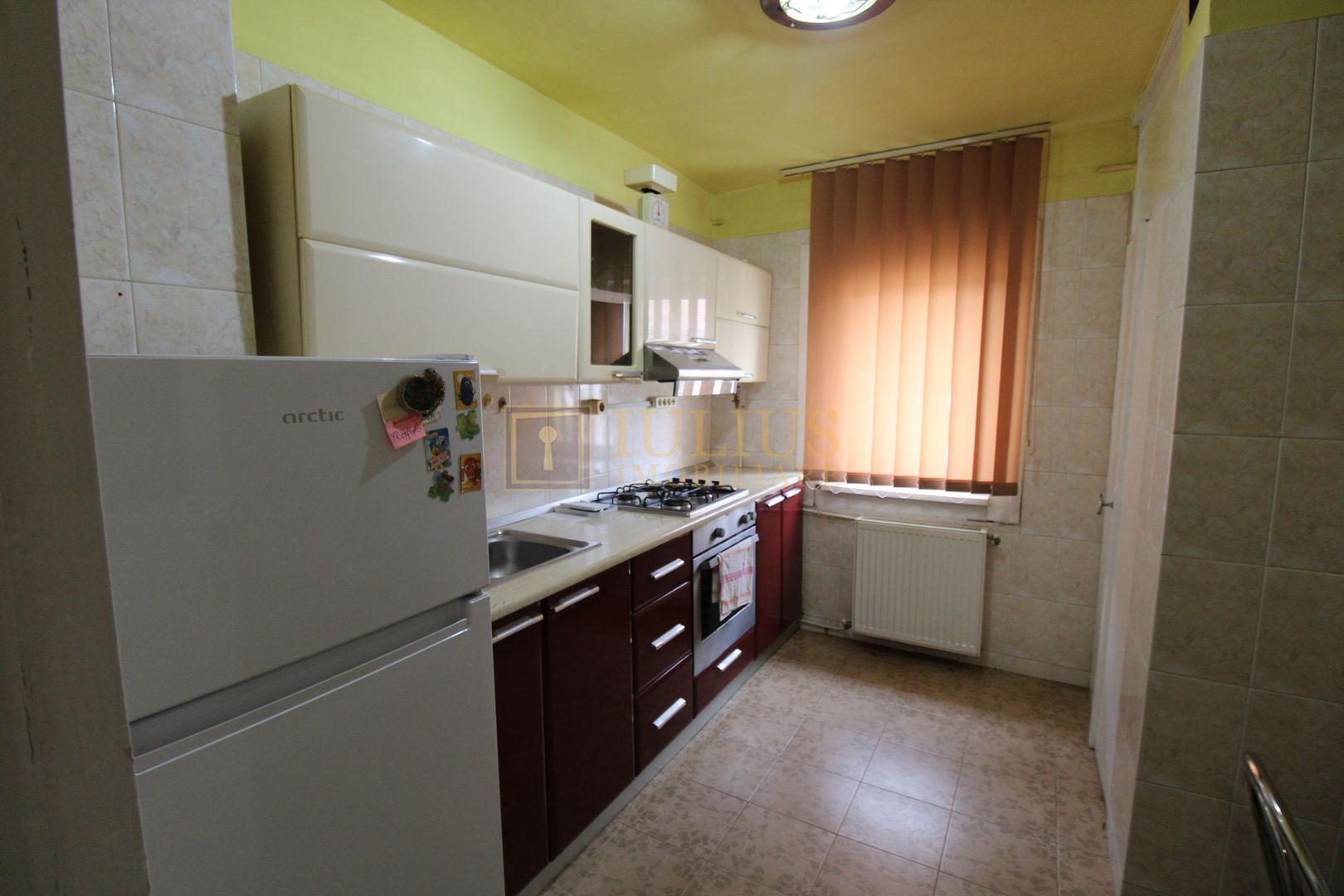 Apartament 3 camere, decomandat, 2 bai, zona Aradului - Poză 16