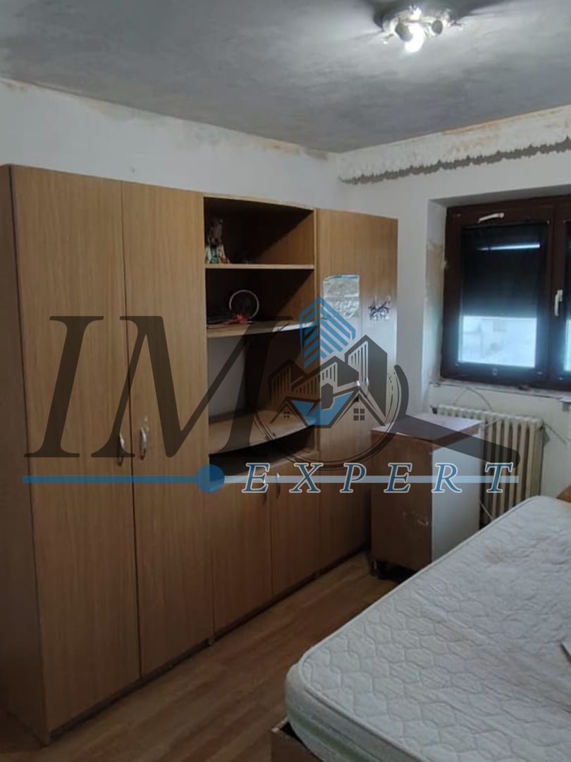 Apartament 3 camere decomandat zona Kaufland Cetate - Poză 4