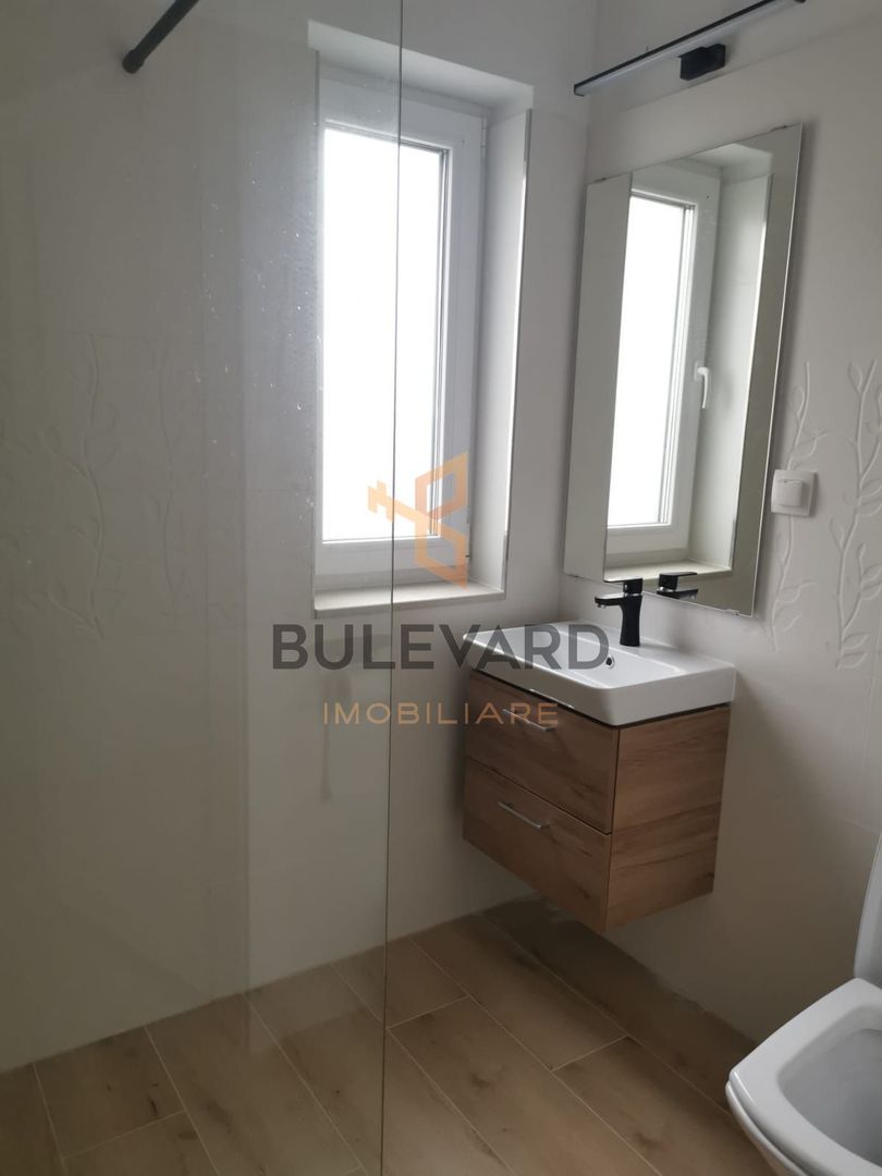 Apartament cu 3 camere decomandate in zona centrala! - Poză 7